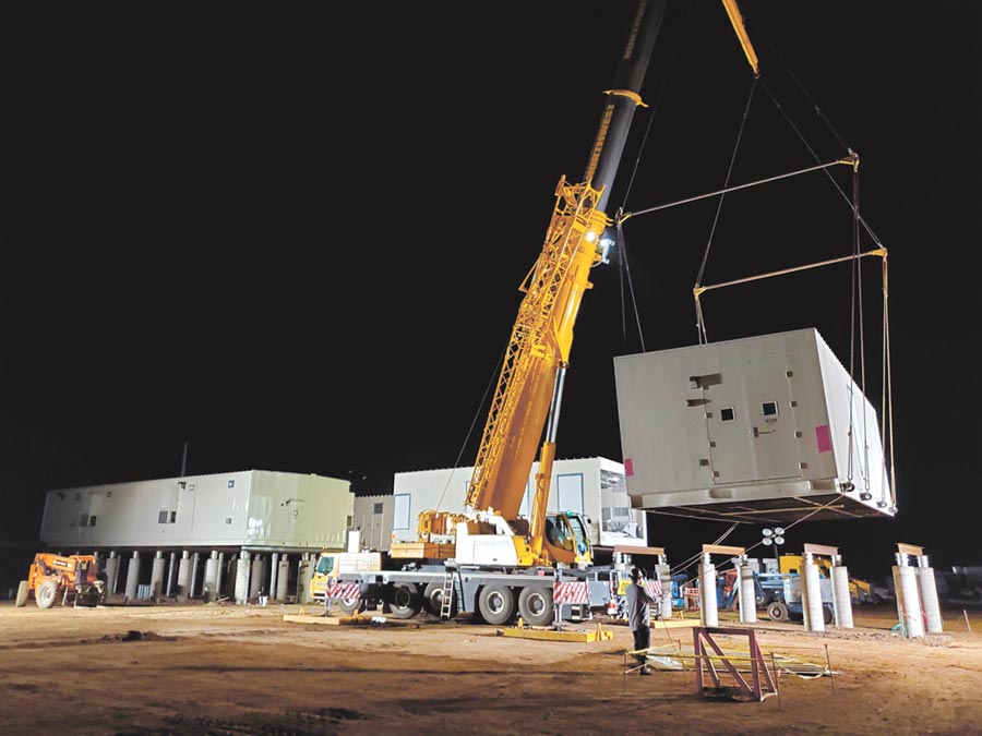 東元系統(tǒng)化設(shè)備e-house（預(yù)裝式電器間），在美國(guó)漂亮出擊。圖／東元提供